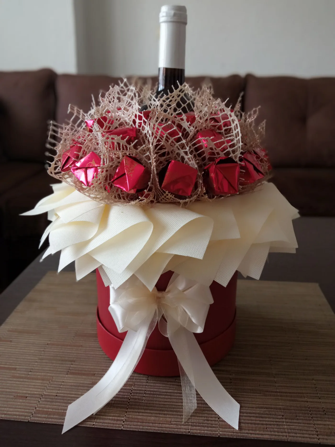 Love — рачно изработен подарок, Made By Me Виница