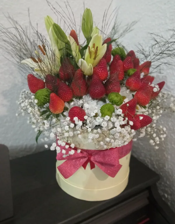 Букет со јагоди — рачно изработен подарок, Made By Me Виница